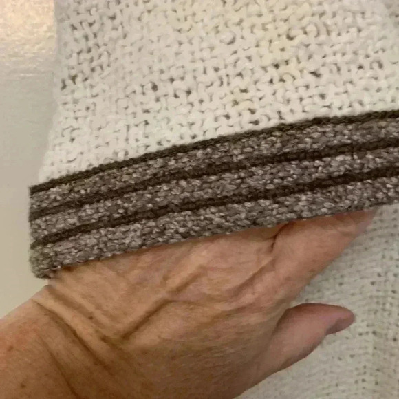 Hilana rough weave ivory tunic with brown on brown trim, 50%, wool,  50% cotton - Picture 5 of 9